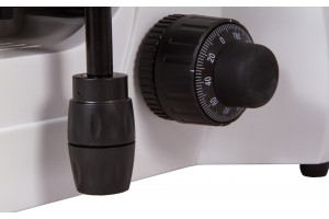 Микроскоп цифровой Levenhuk MED D30T LCD, тринокулярный